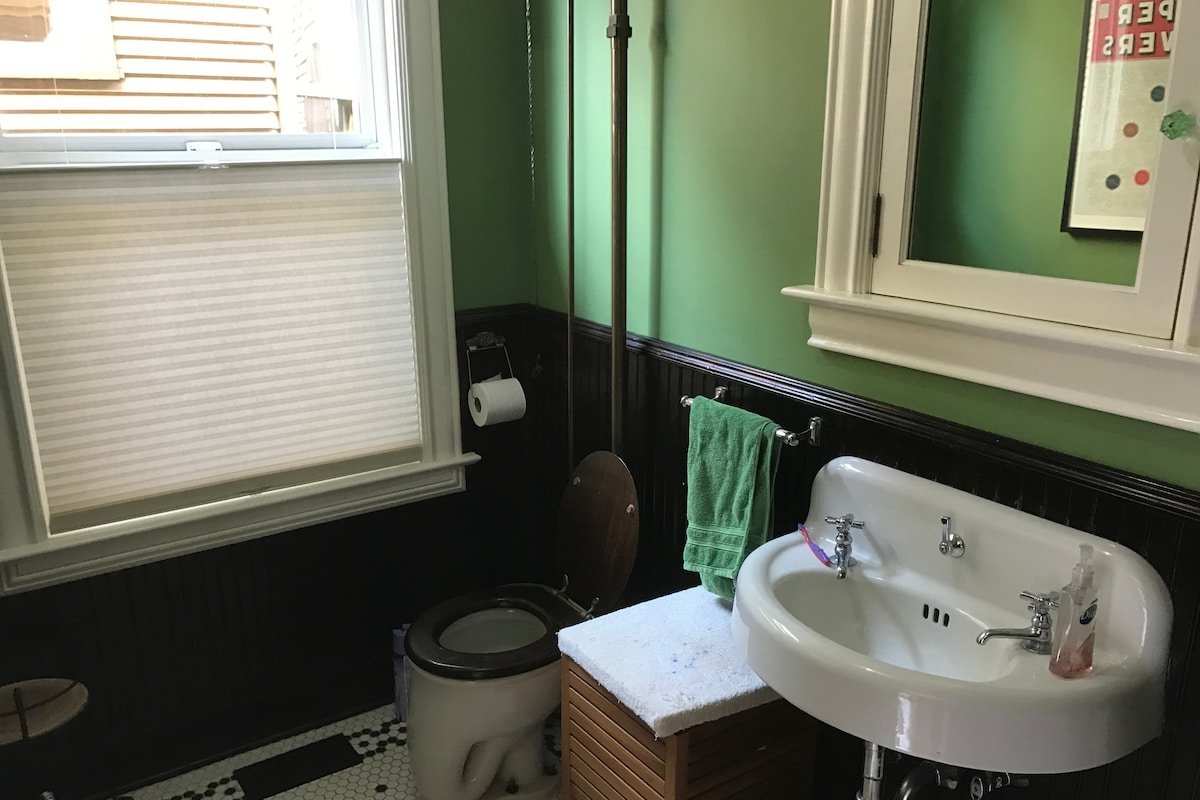 Central District Gem gallery image 4