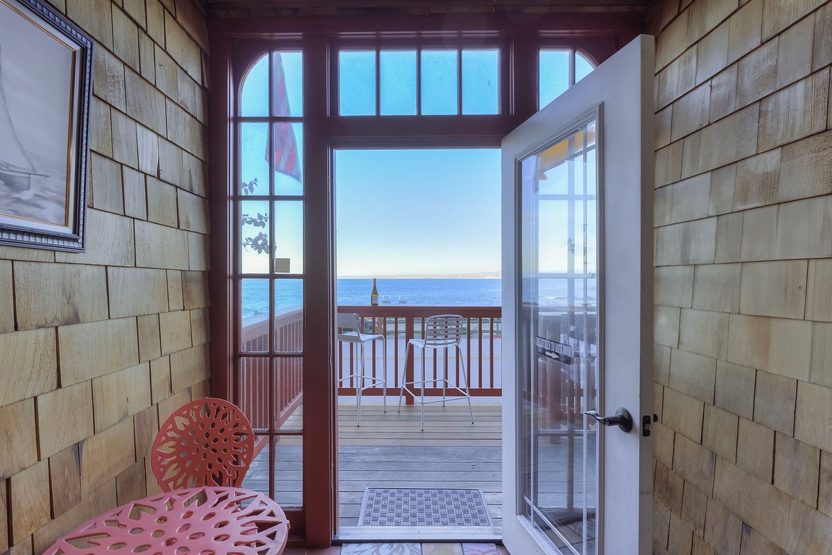 3946 Listen to the Waves – Oceanfront, Bay View