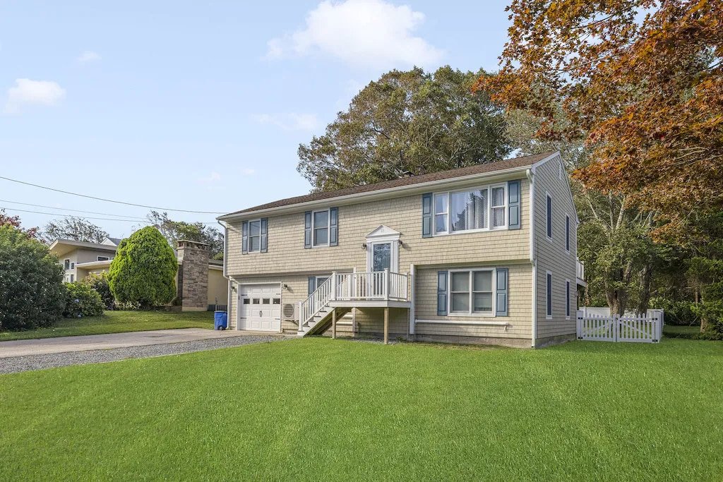 Walk to Narragansett Beach (1 mile), A/C gallery image 3