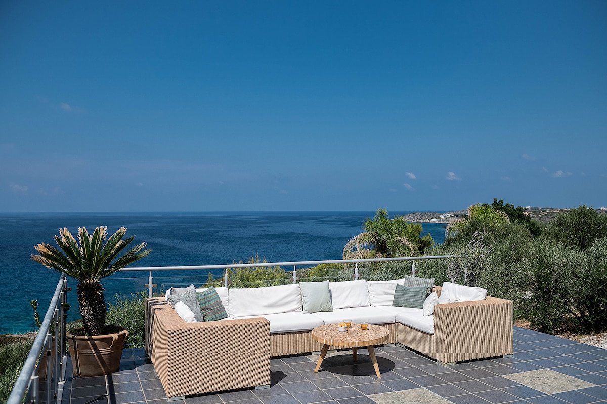 Emilia Vila Seafront View Sunset Beach Tennis Pool gallery image 5