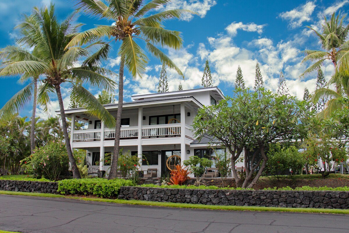 Spacious 8BR w/Ocean Views, Sleeps 16 gallery image 3