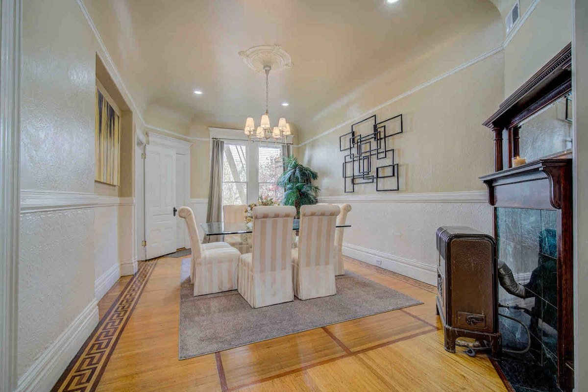 The Painted Man- SF Historic Victorian Mansion gallery image 5