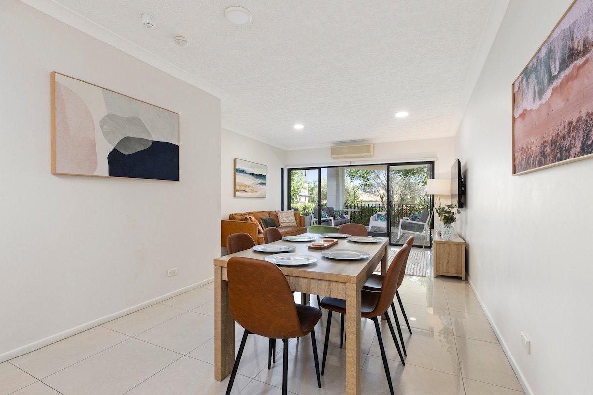 Home-like Boutique Garden Apt, A/C, parking. gallery image 3