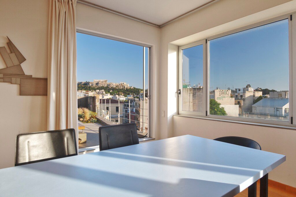 Impressive Apartment with Amazing Views! MK1 gallery image 5