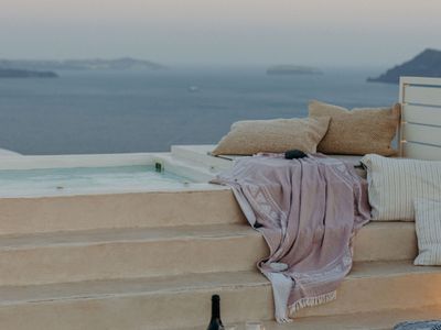 The Blue Door Oia villa by Spitia