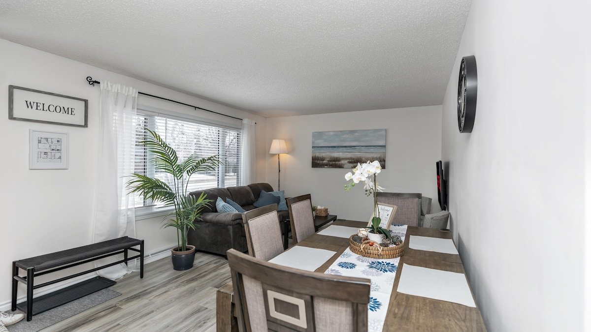 3BD River Heights Gem | Fenced Yard | Near Parks gallery image 2