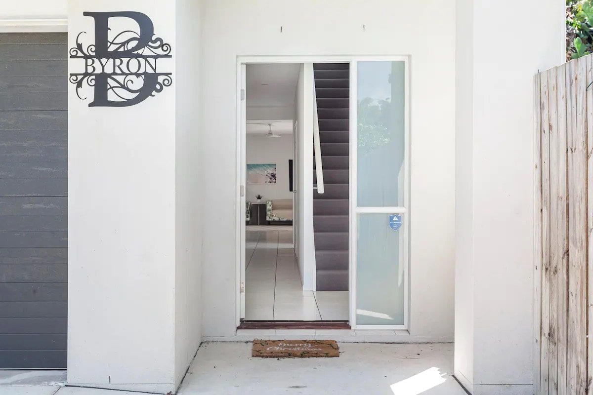 BohemianByron – 5br + pool + firepit (pets OK) gallery image 4