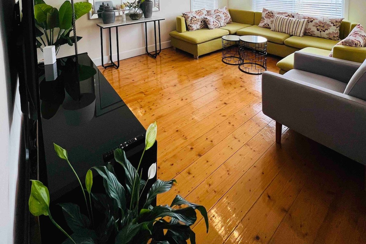 Treetop Home gallery image 2