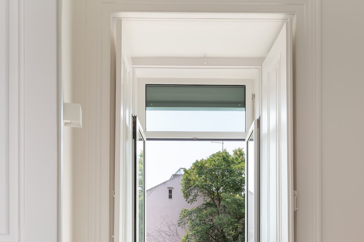 6-bedroom apartment with garden & coworking gallery image 5