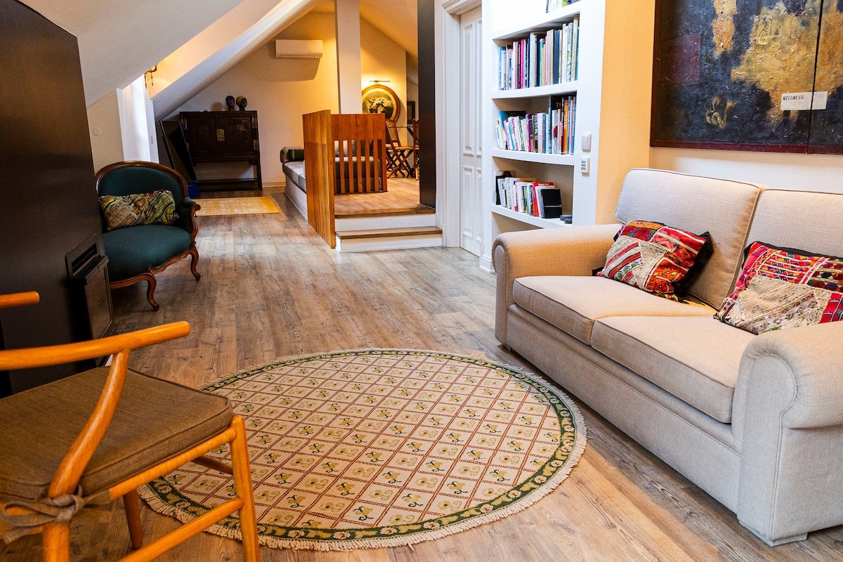 High-End Apt. with Private Lift in Central Lisbon gallery image 2