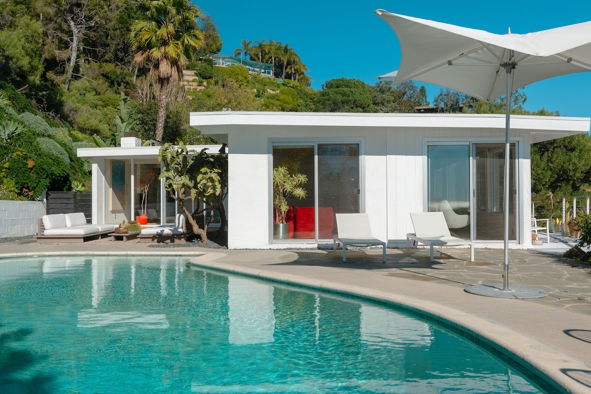 Mid-Century Modern Malibu 1960 gallery image 3