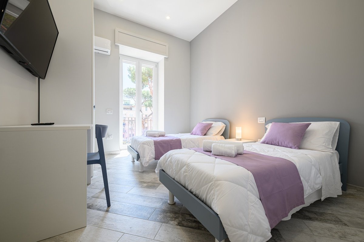 [LUNGOMARE 6min] Suite Deluxe “Miraglia” + Parking gallery image 3