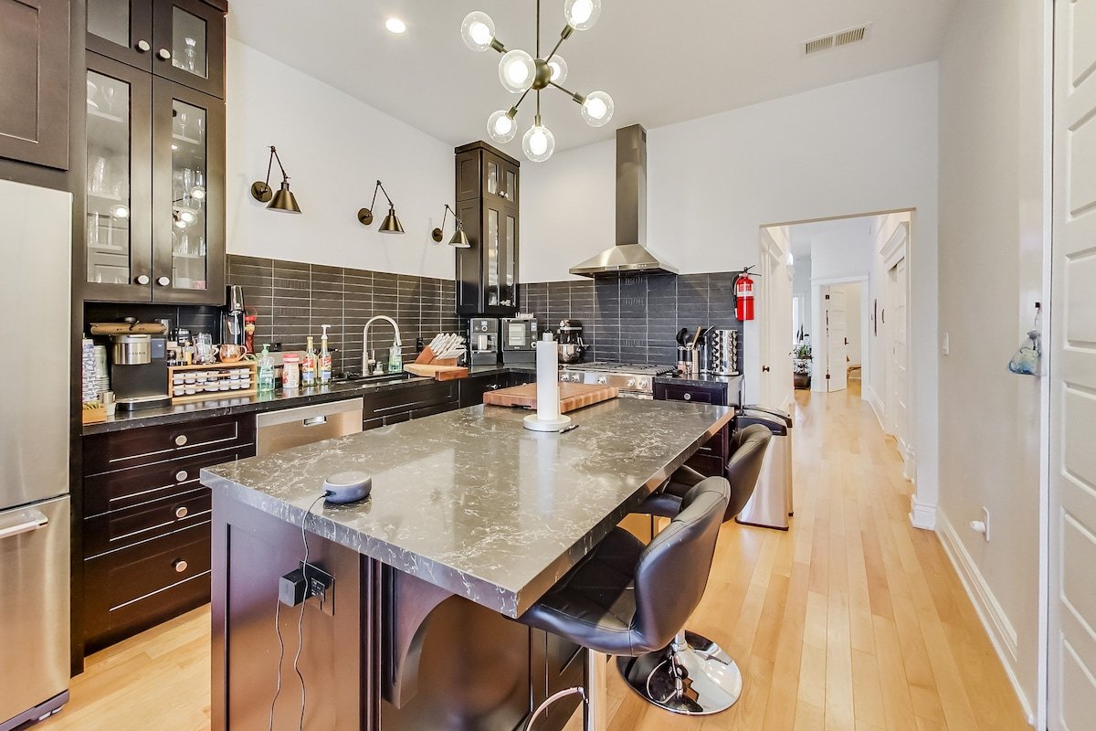 4BR/2BA Remodeled Home in the Heart of The Castro! gallery image 2