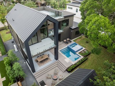 Treaty Oak Manor by Lux Tiny Resorts