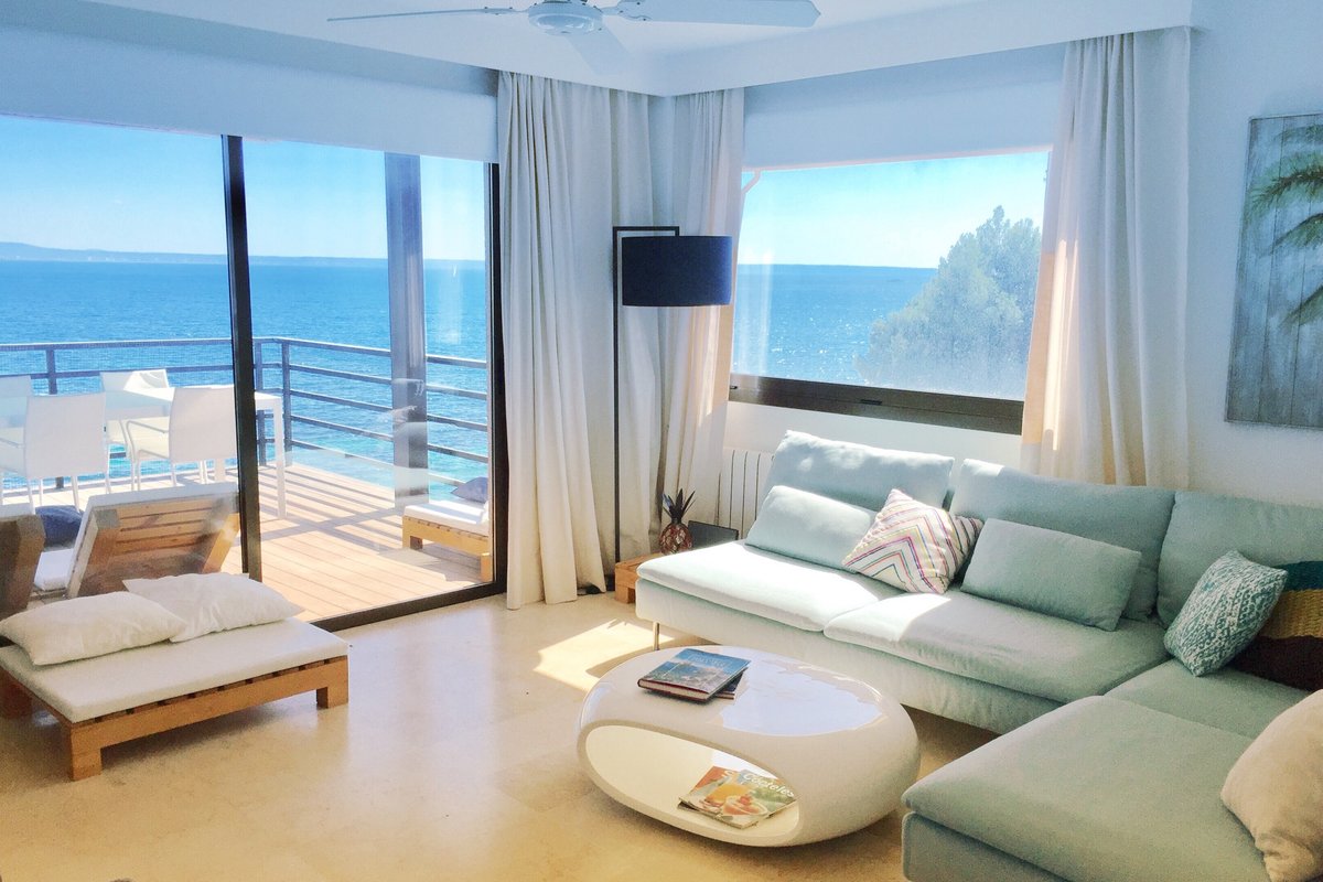 Apartment with Stunning Sea Views in Mallorca