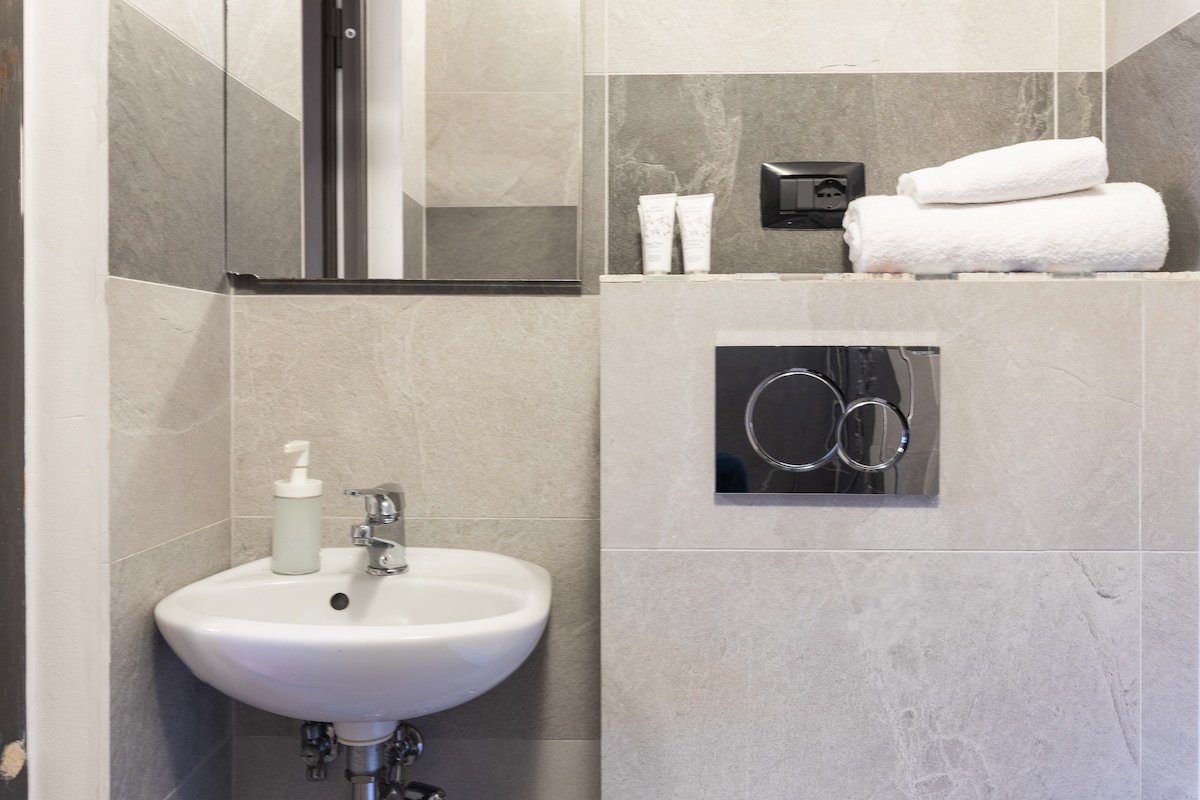 Firenze Rentals Suite Corso 12 gallery image 5