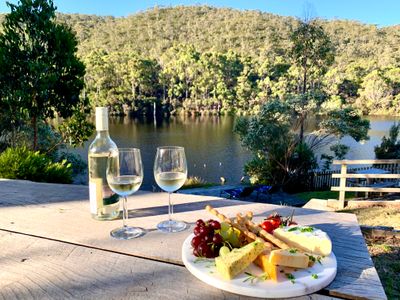 Luxury Lake-House Retreat: Squizzy* 2 min to beach