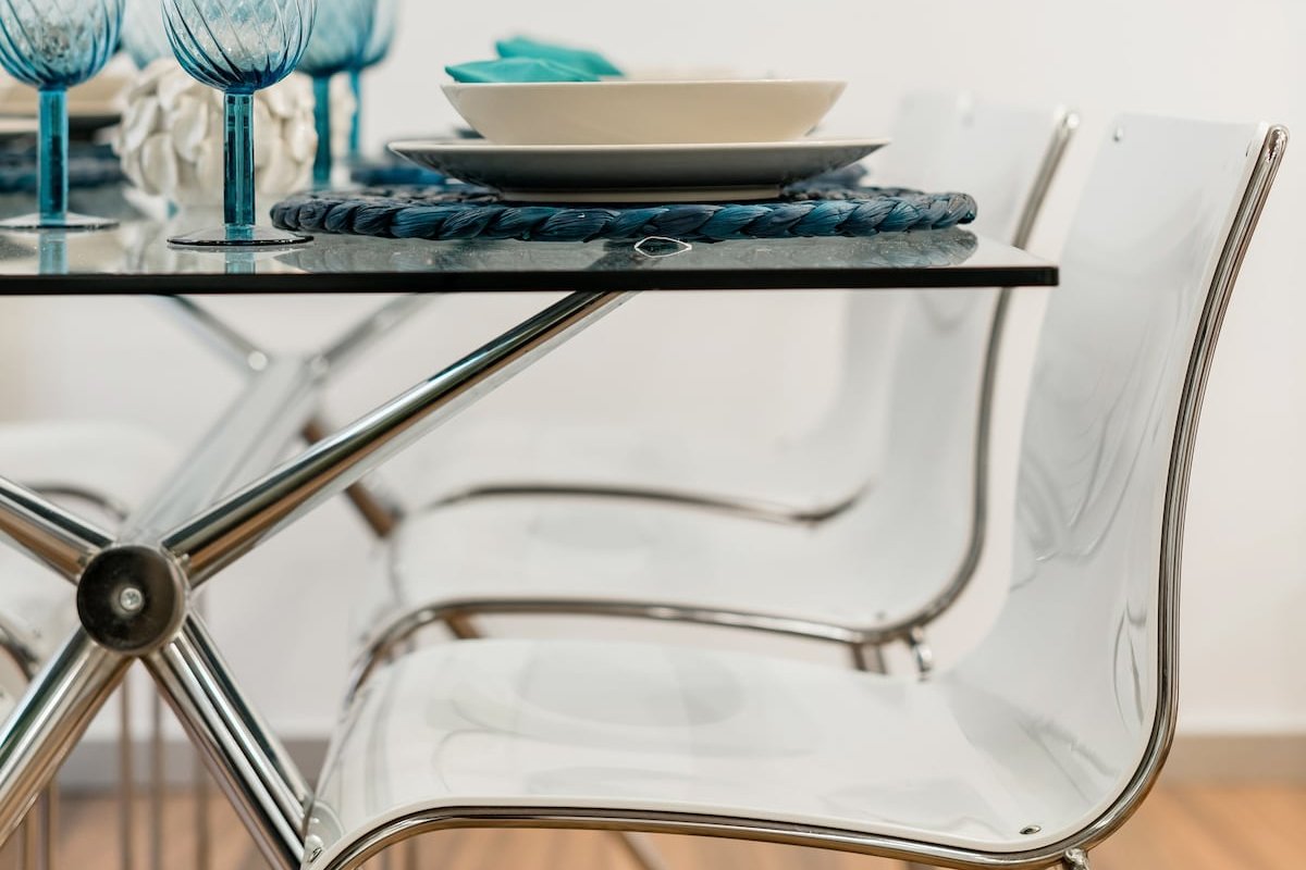 Bauhaus Vip Plus design apartment near the Cathedral and Central Market gallery image 5