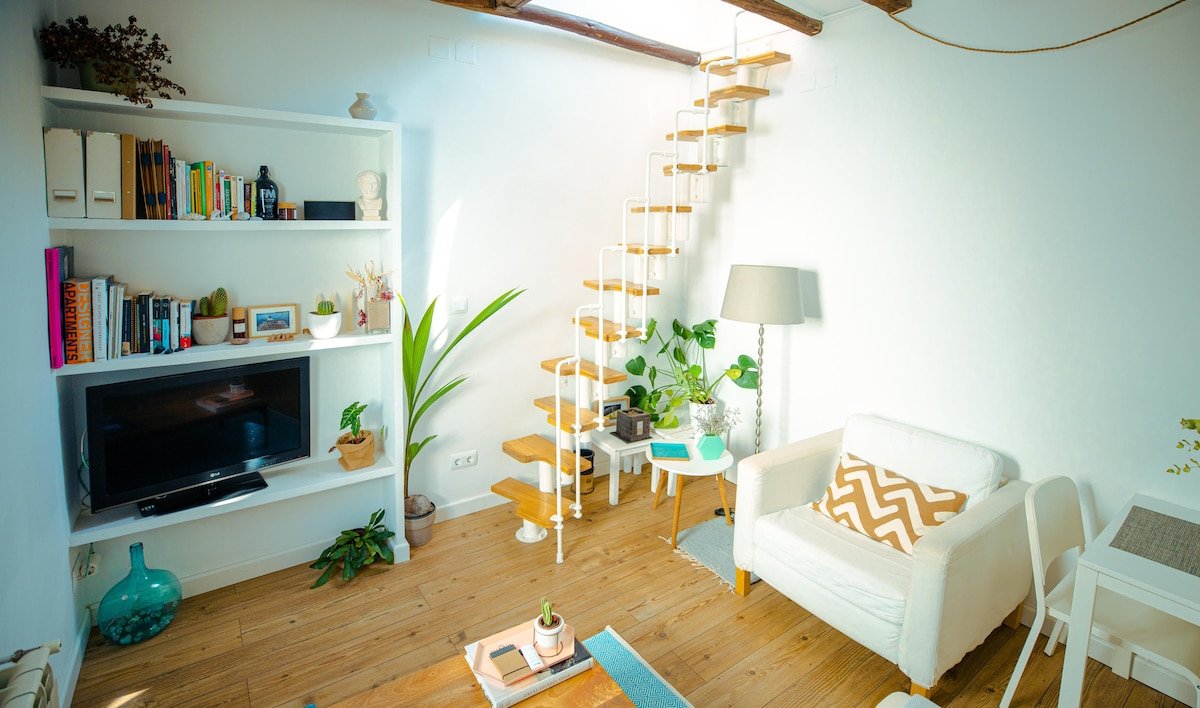 Dúplex diáfano en Malasaña. Luminoso y silencioso gallery image 3