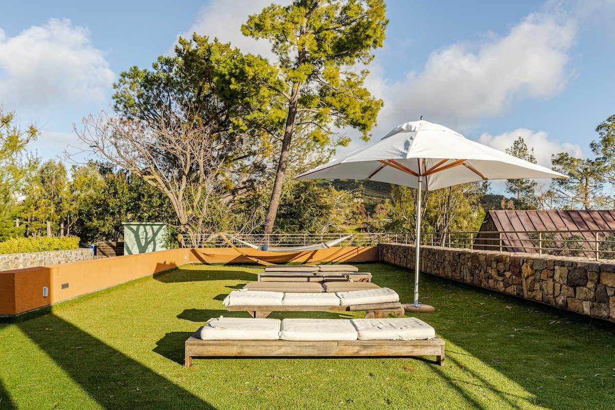 Rustic mountain retreat gallery image 5