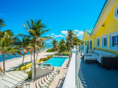 Fischer’s Reef by Grand Cayman Villas