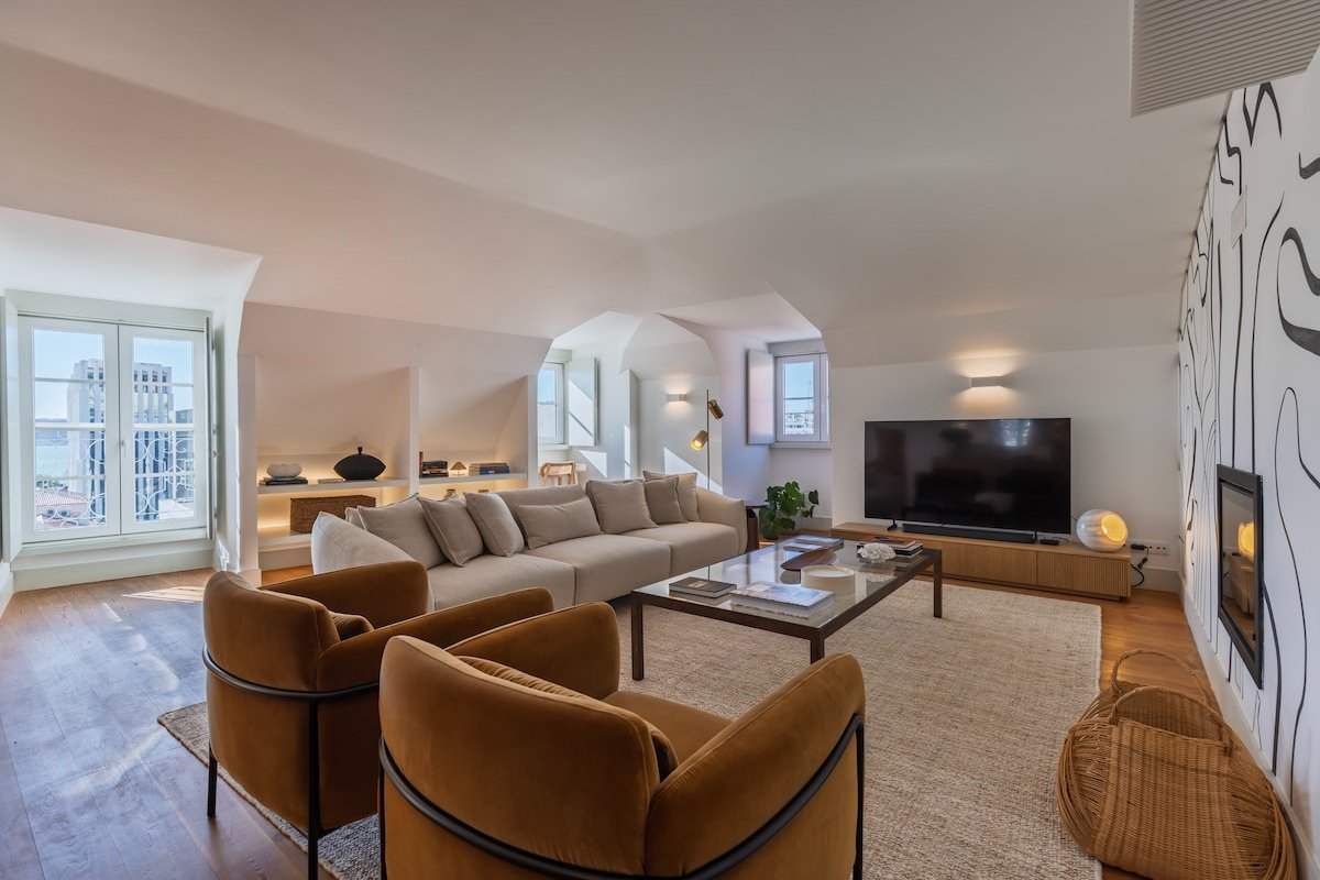 Tagus Riverview Penthouse gallery image 2