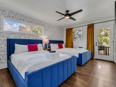 Encore Escape: Stylish Home w/ Hot Tub Near Opry