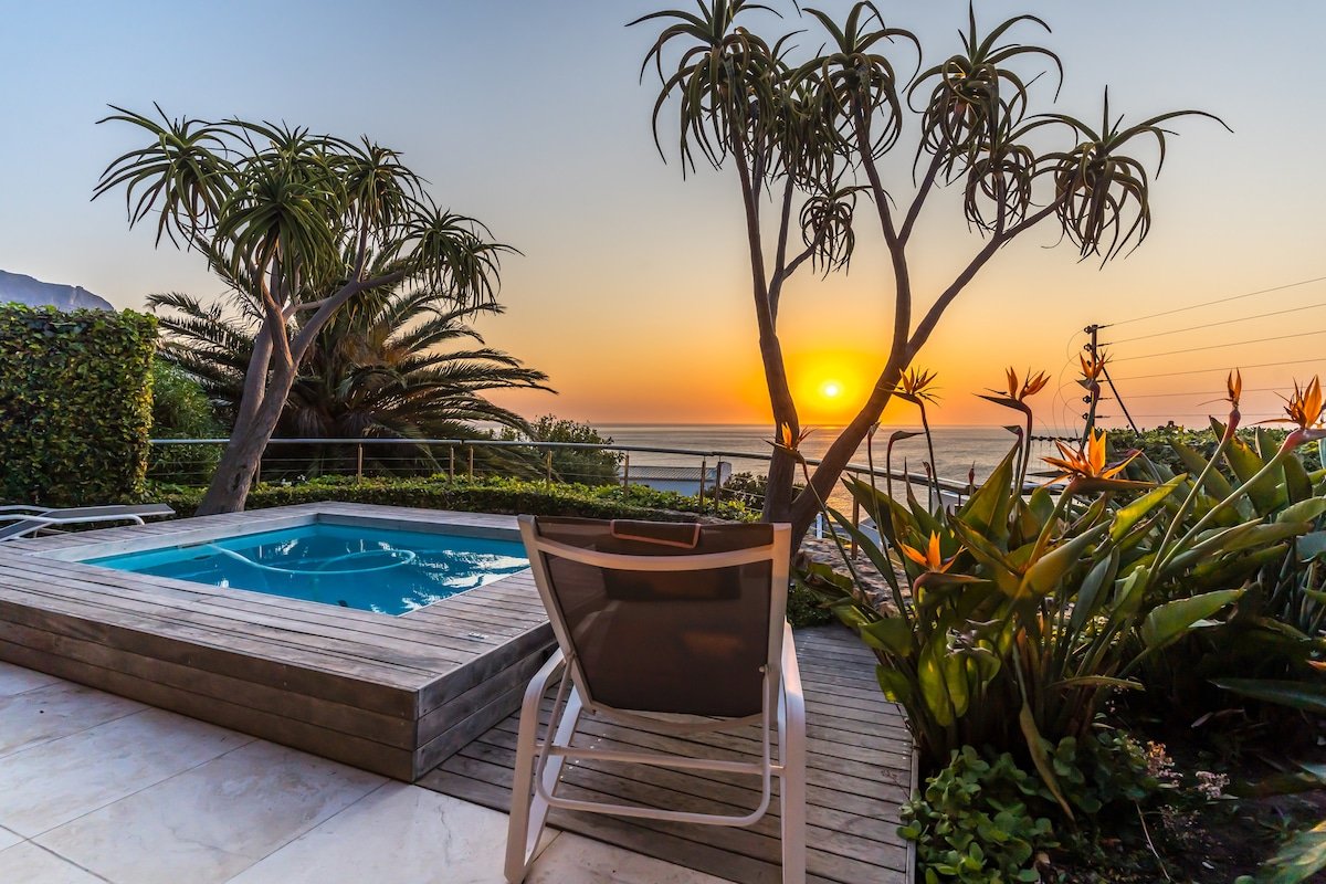 Sunset Bay Camps Bay gallery image 2