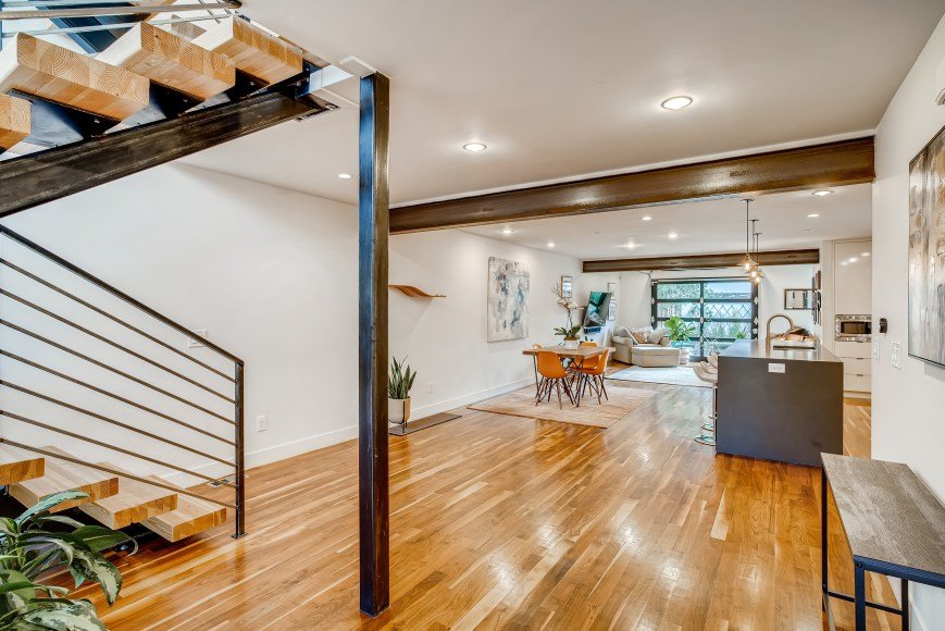 New modern home with beautiful view gallery image 4