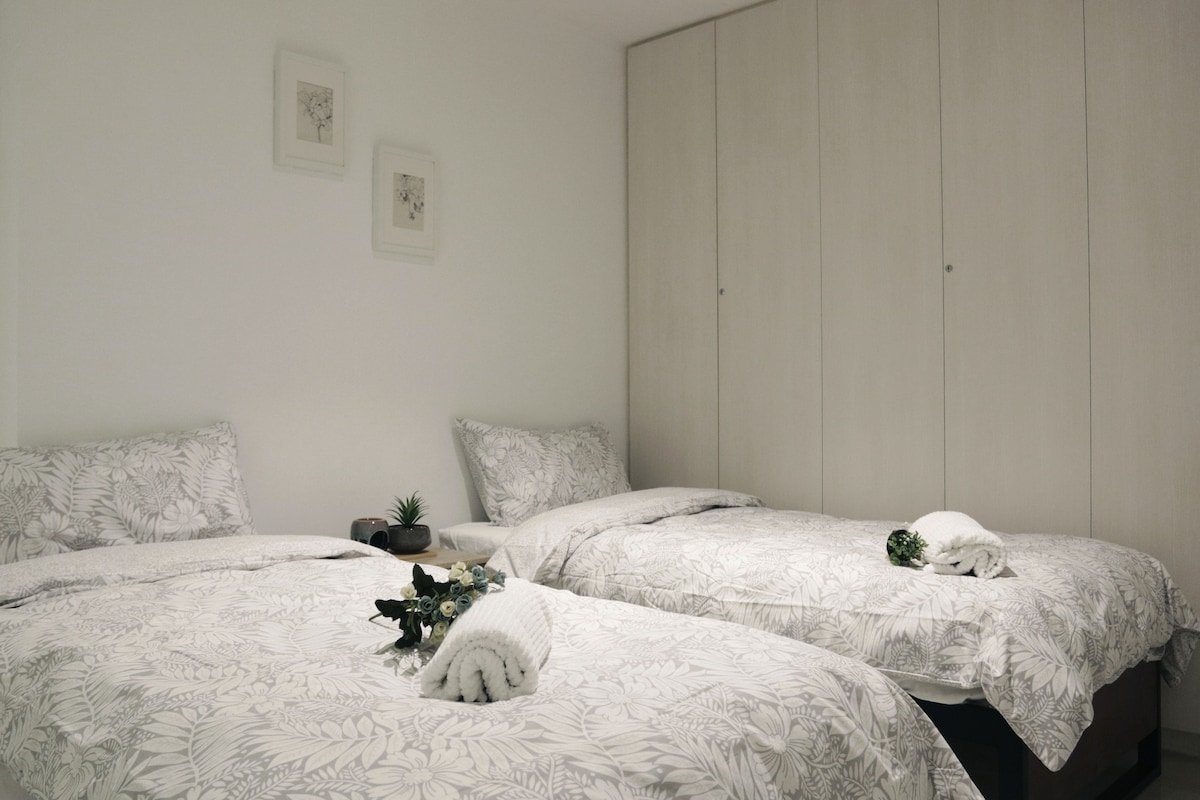 Absolute Collins Family 2 Bedrooms 2 Bathrooms gallery image 5