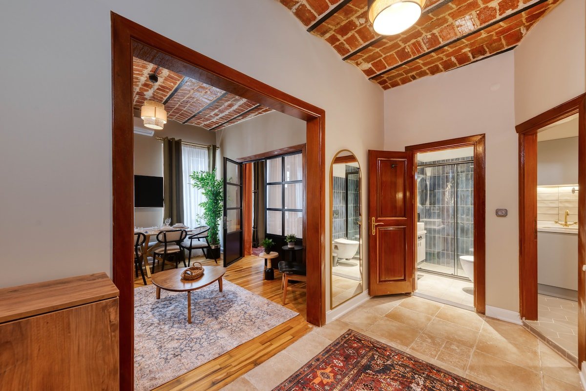 Datte Parfumée : Newly renovated 4 BR 3 Bath 5 AC gallery image 5