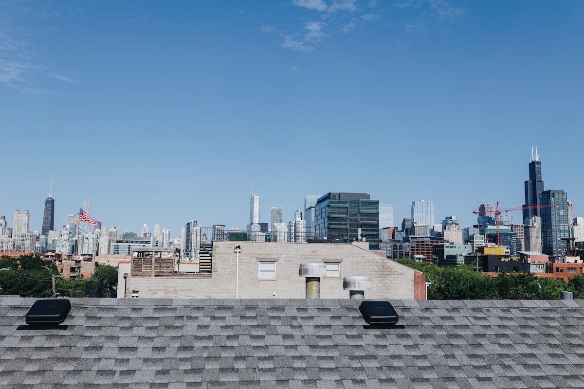 Private rooftop | Breathtaking skyline view gallery image 4