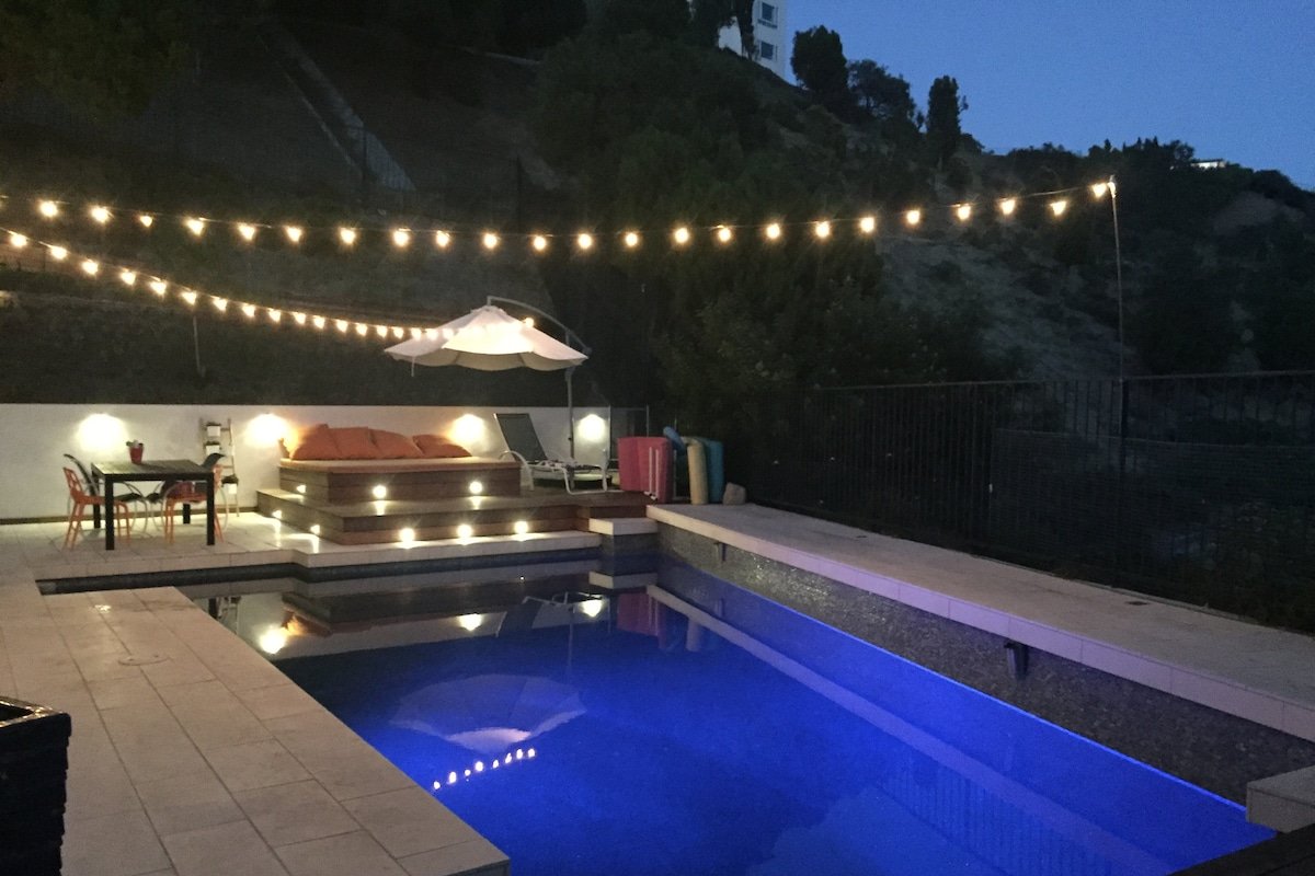 Luxury modern 5 min to Sunset, views w/theater gallery image 5