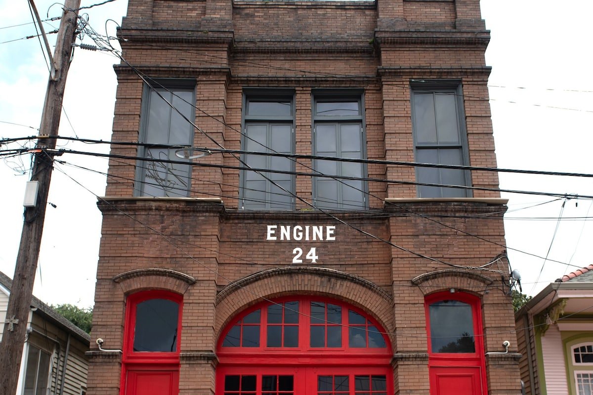 Engine 24 Firehouse Bed & Breakfast gallery image 2