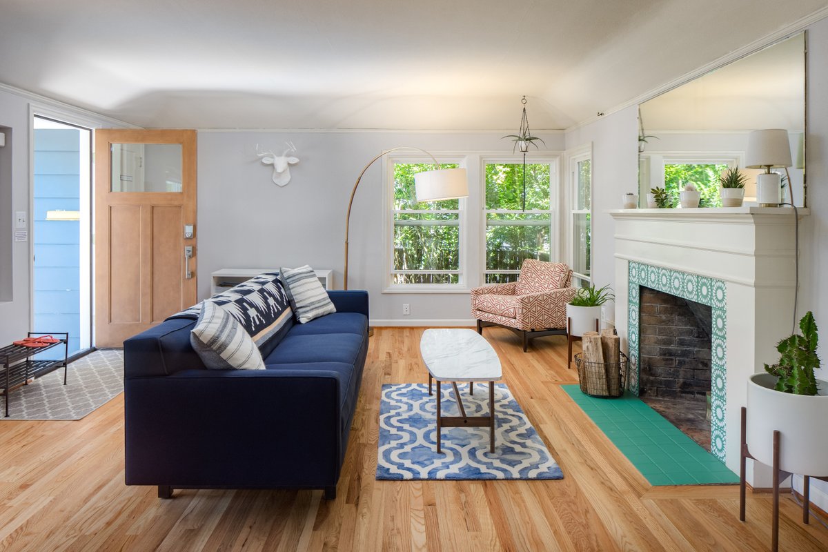 Two Palms: Spacious, central, remodeled 5bd beauty