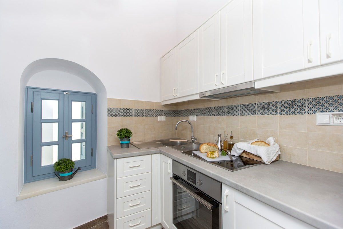 Two Apartments with Sea and Castle view 5-8 people gallery image 4