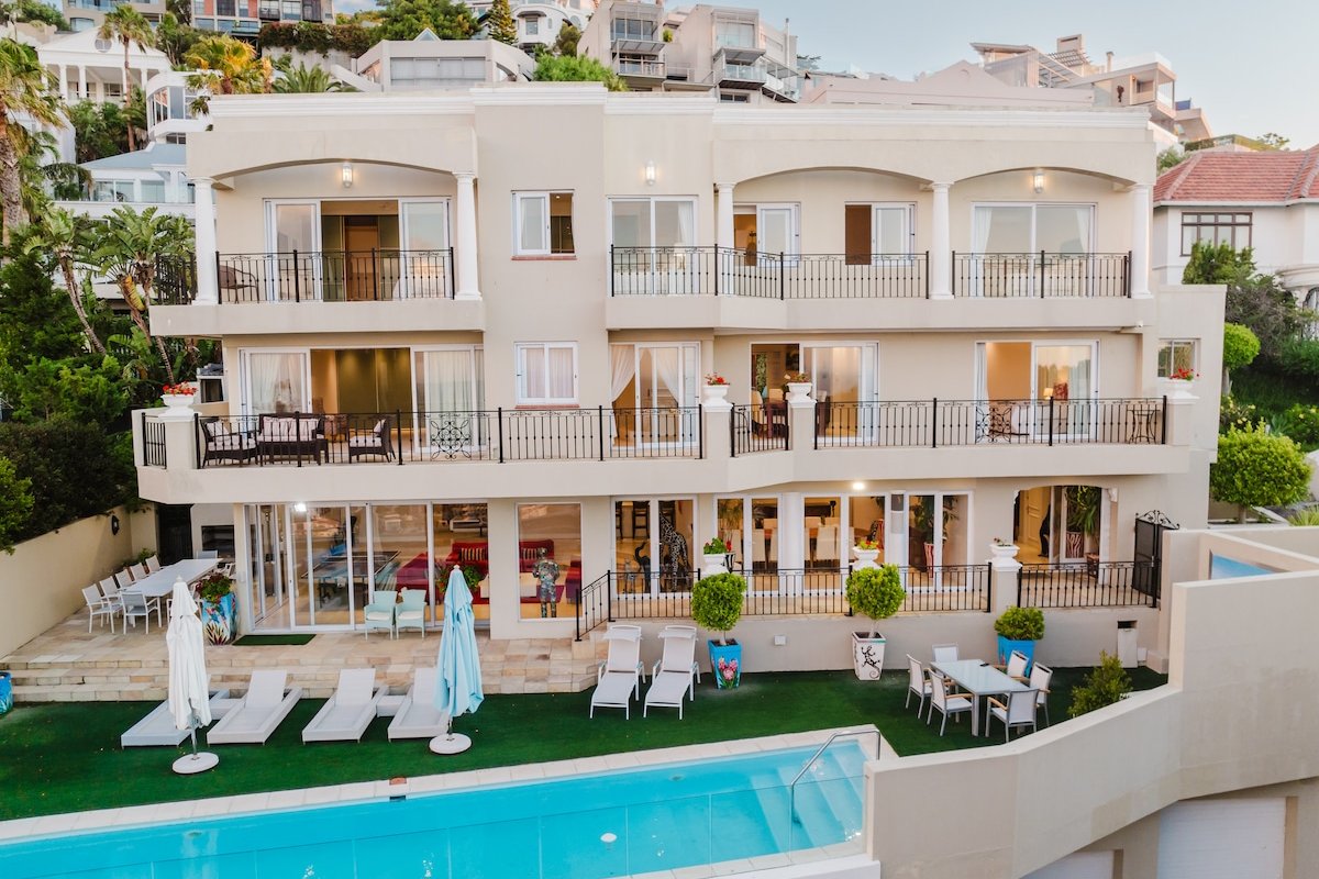 The Fabulous ‘ Villa Stanleon ’ in Bantry Bay LUX