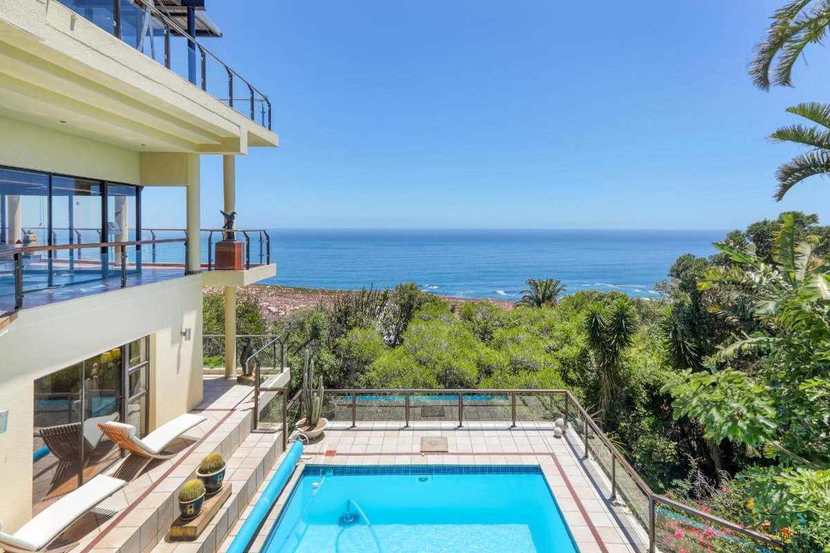 Villa Sol Camps Bay – Family Villa with 360 views
