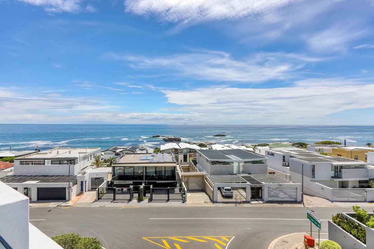 Montanha – Camps Bay villa 3 mins from Beta beach gallery image 4