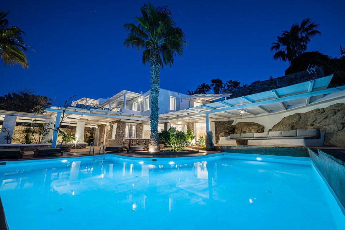 Sanarte villa 4, 4br w/private pool and sea view!