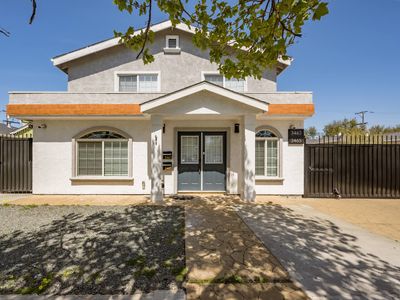 New Luxurious Modern 5Beds/5Baths in Redwood City