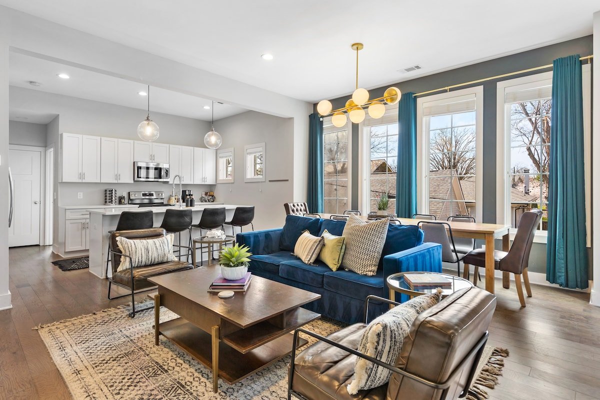 Modern Bliss – 2 mi Broadway w/ Garage by 12 South gallery image 2