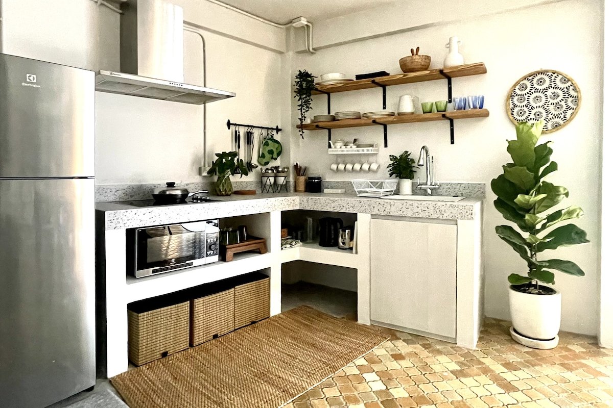 Tropical designer house 4BR in the hip area Ekamai gallery image 5