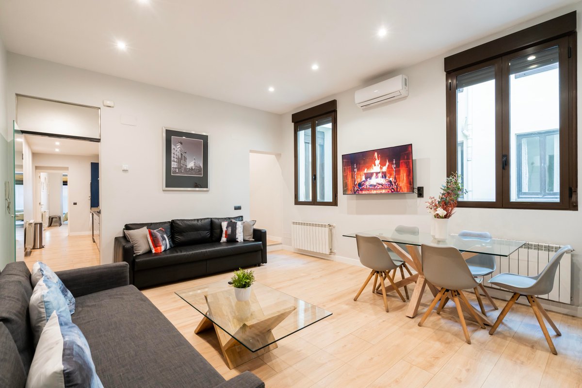 Atocha3 Superb Location 10 pax – 4Bedrooms