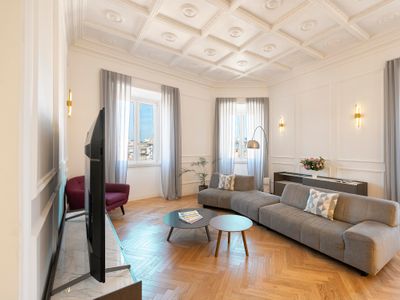 SJR Luxury Apartment Trevi Fountain A