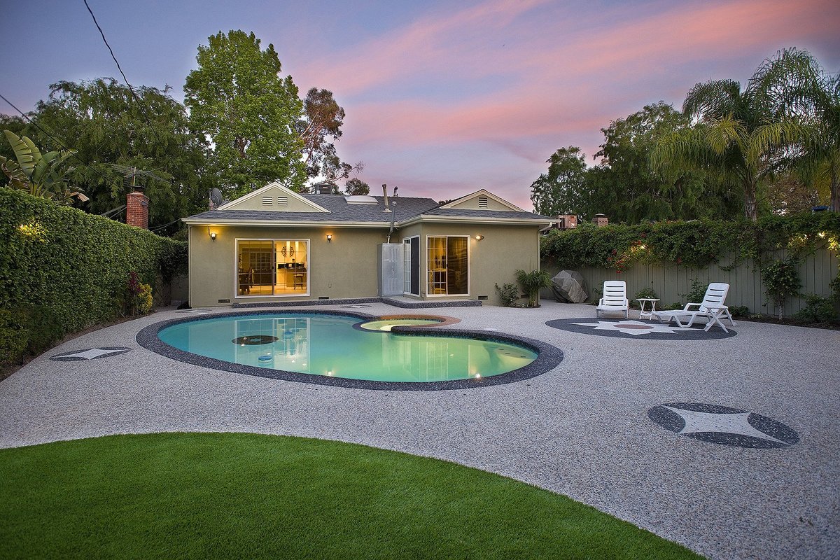 Hollywood Pool Home w/ Pool House!!
