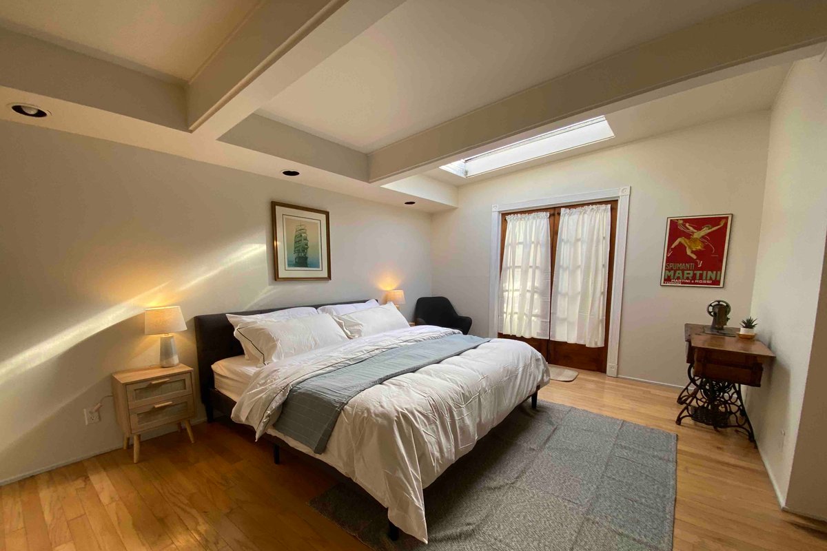 Sweeping bay views 5 bedroom Oakland hills retreat