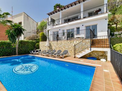 ★ CoastalVillas – Villa Calamar ★large family home