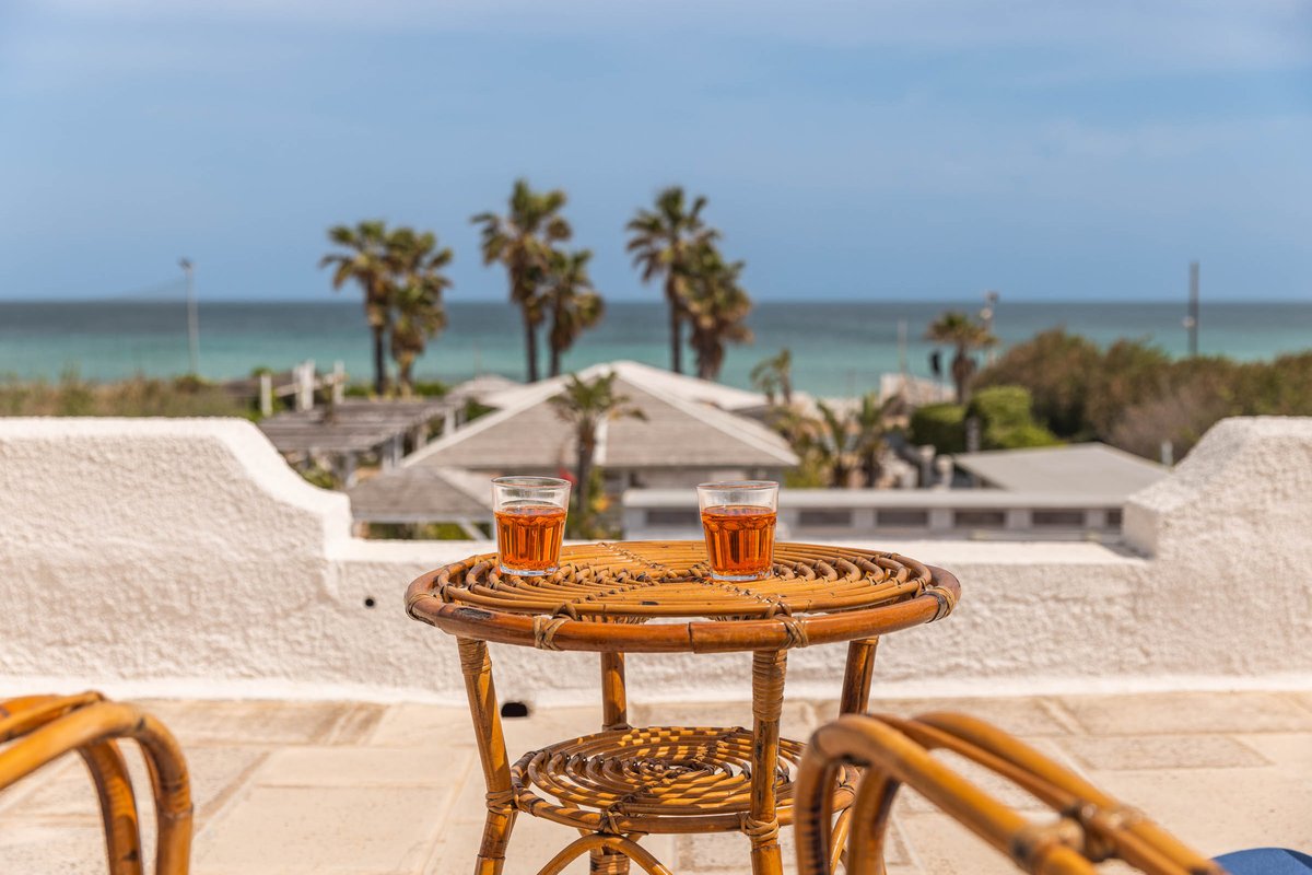 Comfortable villa just on the beach, 4 bedrooms