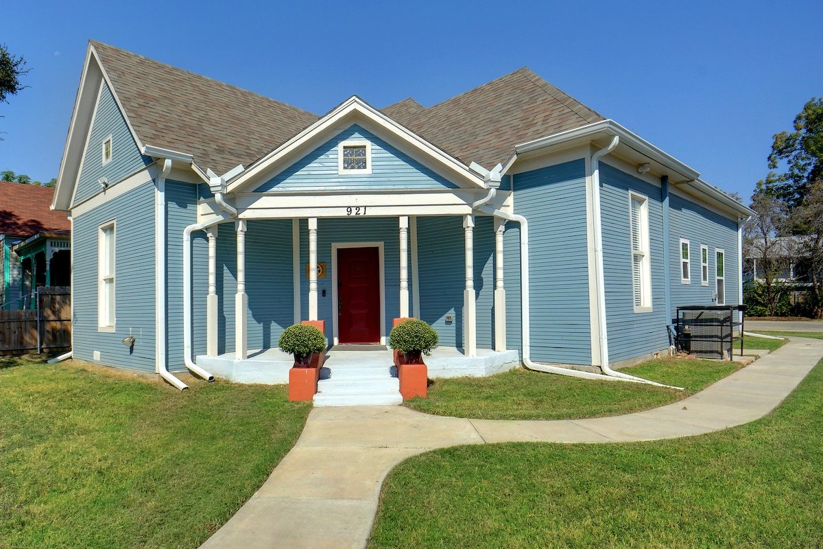 Minutes from Stockyards & Cultural District gallery image 2